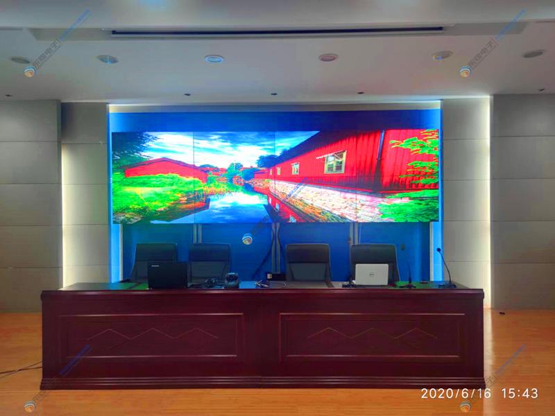 宿迁泗阳电信局55寸3.5mm拼缝2X4液晶拼接屏项目